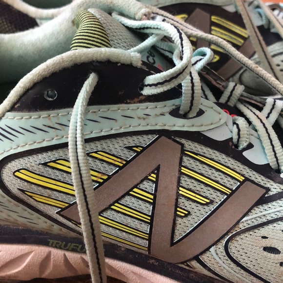 New Balance sneakers - Picture 2 of 4